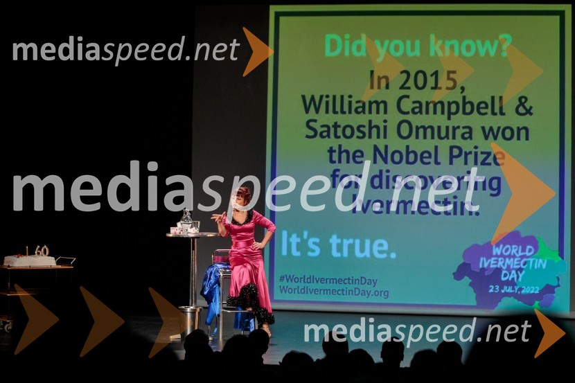  Violeta Tomić, igralka, bivša poslanka DZObračun, avtorska predstava Violete Tomič, premiera