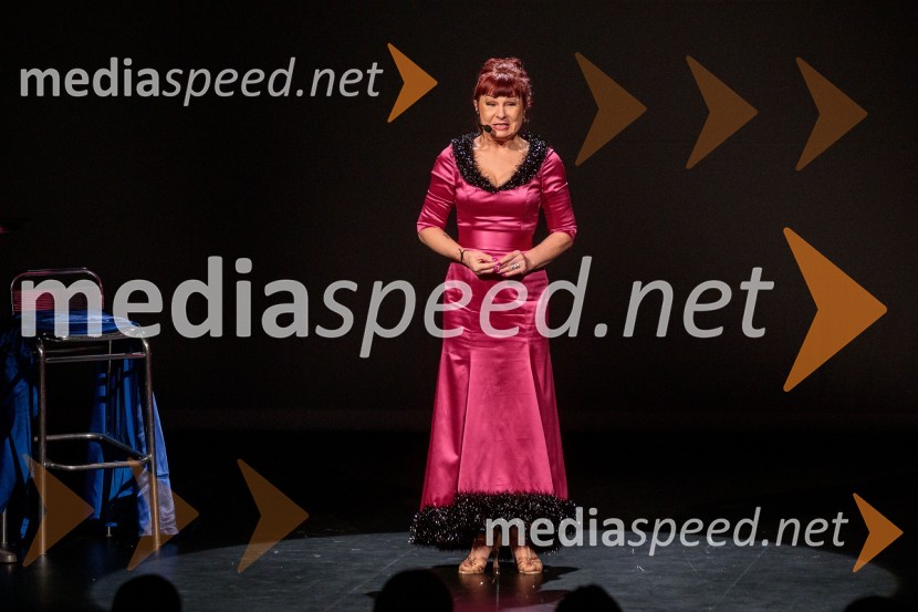  Violeta Tomić, igralka, bivša poslanka DZObračun, avtorska predstava Violete Tomič, premiera