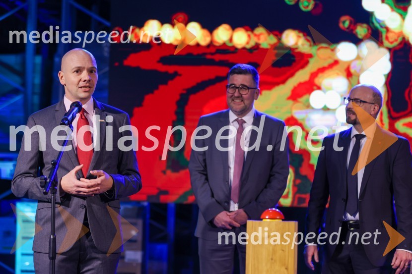  Matej Blažič, direktor, Saubermacher Outsourcing;  Christof  Vollstedt, vodja Henklove proizvodnje v Evropi;  Gregor Majcen, direktor, Henkel MariborOdprtje Saubermacher Outsourcing logističnega centra v Hočah