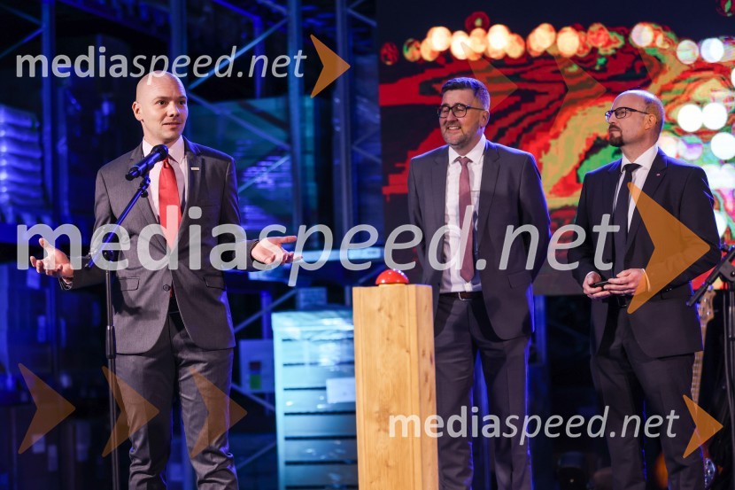  Matej Blažič, direktor, Saubermacher Outsourcing;  Christof  Vollstedt, vodja Henklove proizvodnje v Evropi;  Gregor Majcen, direktor, Henkel MariborOdprtje Saubermacher Outsourcing logističnega centra v Hočah