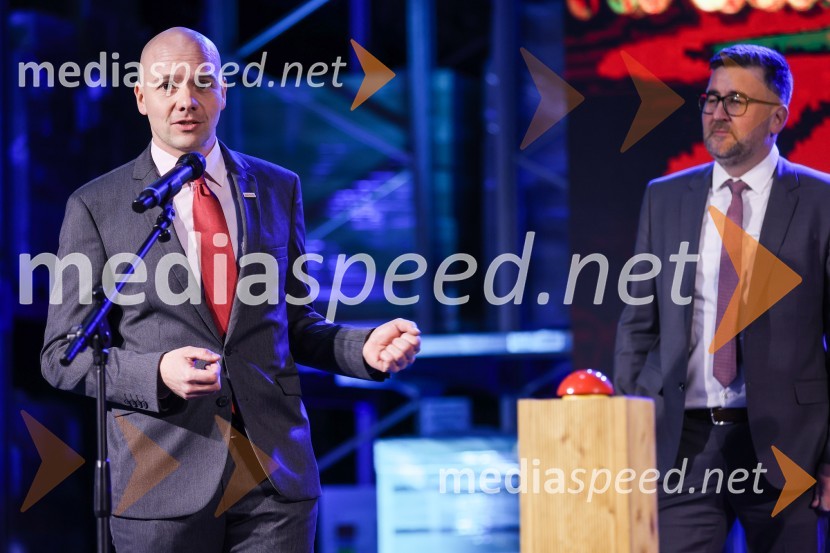  Matej Blažič, direktor, Saubermacher Outsourcing;  Christof  Vollstedt, vodja Henklove proizvodnje v EvropiOdprtje Saubermacher Outsourcing logističnega centra v Hočah