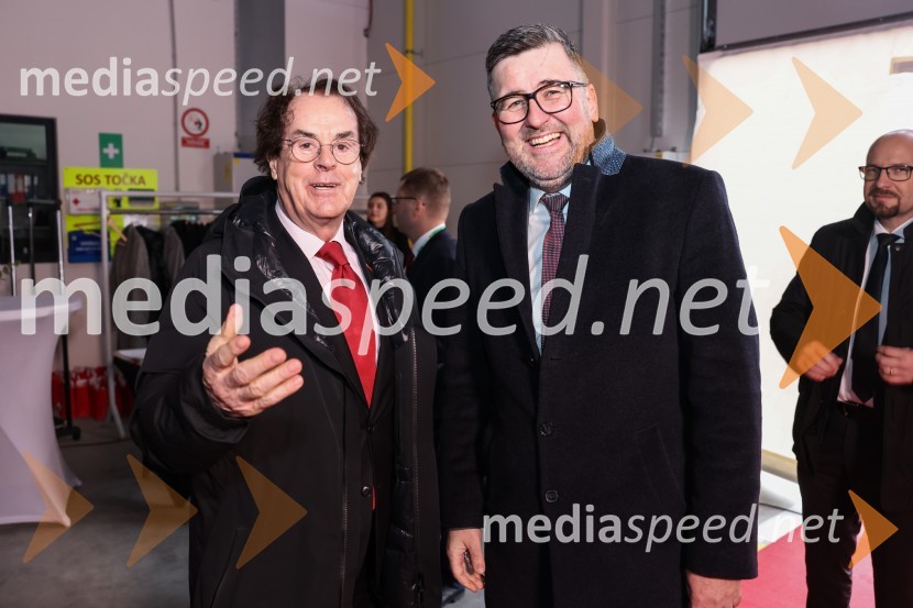  Hans Roth, lastnik skupine Saubermacher;  Christof  Vollstedt, vodja Henklove proizvodnje v EvropiOdprtje Saubermacher Outsourcing logističnega centra v Hočah