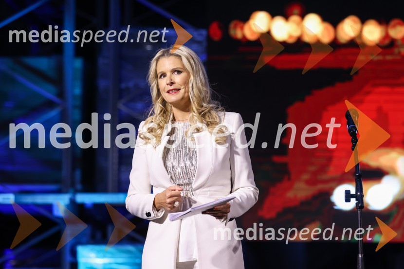  Bernarda Žarn, voditeljicaOdprtje Saubermacher Outsourcing logističnega centra v Hočah