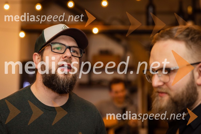  Jaka Arbutina, fotograf;  Anže Krže, fotograf21 let naše medijske agencije Mediaspeed