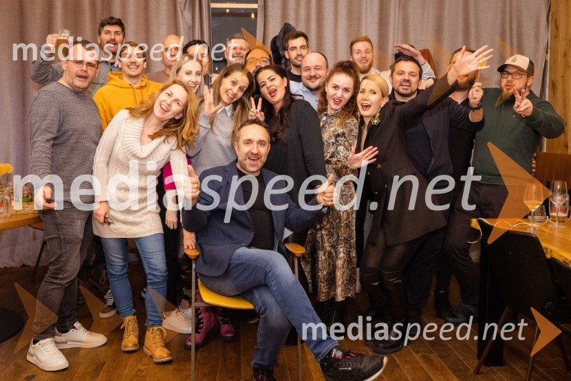  Alan Kavčič, predstavnik za odnose z javnostmi SNG Maribor;  Miloš Vujinovič, fotograf;  Andraž Kovačec;  Barbara Reya, fotografinja;  Borut  Midlil, fotograf;  Nastja Šprah;  Angel Vasilovski;  Minja Lednik, Mediaspeed d.o.o;  Borut  Cvetko, kreativni direktor, Mediaspeed d.o.o.;  Gregor Bedjanič;  Patrik Kociper, fotograf;  Nejc Fon, fotograf;  Barbara Visket, Nee make up;  Matjaž Vertuš, fotograf, snemalec, mediaspeed.net;  Katja Urgl, Mediaspeed d.o.o;  Blaž Weindorfer, fotograf;  Natalija Cvetko, Mediaspeed d.o.o.;  Sandi Fišer, fotograf, Mediaspeed;  Anže Krže, fotograf;  Jaka Arbutina, fotograf21 let naše medijske agencije Mediaspeed