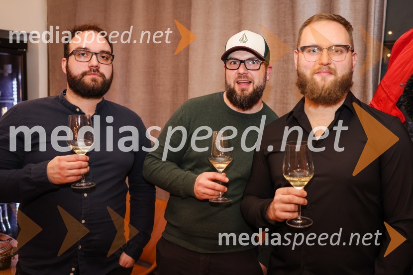  Patrik Kociper, fotograf;  Jaka Arbutina, fotograf;  Anže Krže, fotograf21 let naše medijske agencije Mediaspeed