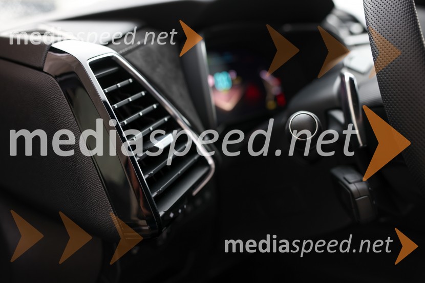 Tina Maze predstavila novi DS 7 CROSSBACK