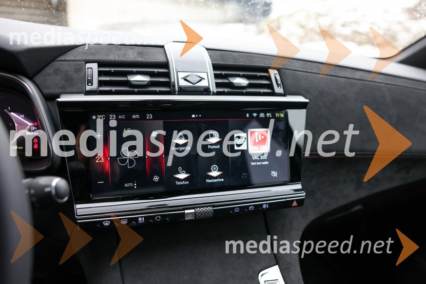 Tina Maze predstavila novi DS 7 CROSSBACK