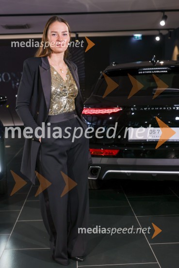  Tina Maze, bivša slovenska alpska smučarka in športna komentatorka, EurosportTina Maze predstavila novi DS 7 CROSSBACK