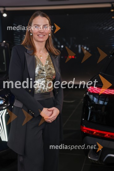  Tina Maze, bivša slovenska alpska smučarka in športna komentatorka, EurosportTina Maze predstavila novi DS 7 CROSSBACK