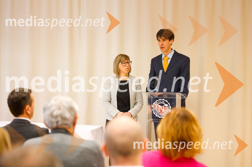 doc. dr. Anita Kušar, raziskovalka, pomočnica vodje raziskovalne skupine, Inštitut za nutricionistiko; prof. dr. Igor Pravst, vodja raziskovalne skupine, Inštitut za nutricionistikoRazglašena so najbolj inovativna živila leta 2023