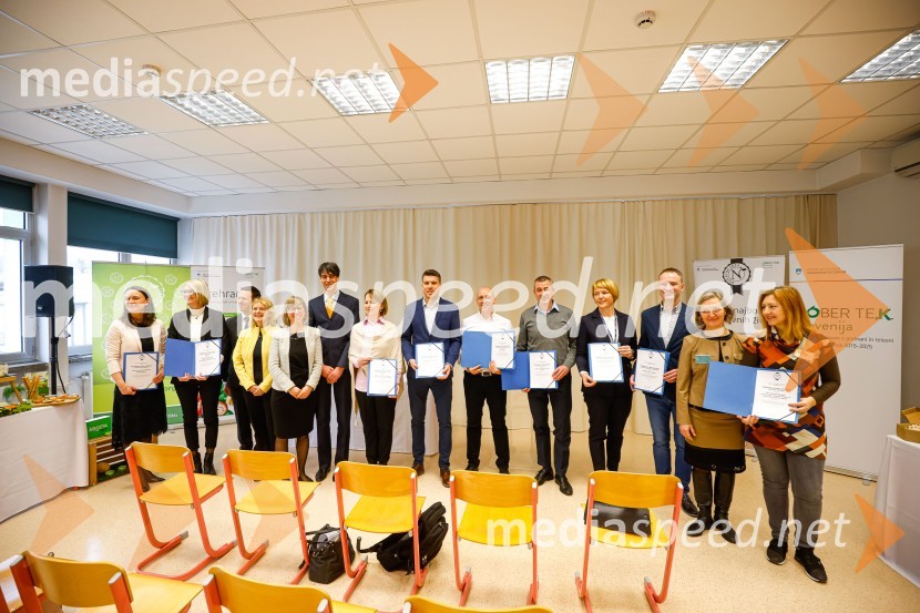  Nataša Češnovar Gregorc, direktorica raziskav in razvoja, Argeta;  Mateja Rupnik, tehnologinja za razvoj in kakovost, Mercator IP;  Martin Gosenca, vodja sektorja za hrano, Direktorat za hrano in ribištvo;  Marjeta Recek, vodja, Sektor za varovanje zdravja; doc. dr. Anita Kušar, raziskovalka, pomočnica vodje raziskovalne skupine, Inštitut za nutricionistiko; prof. dr. Igor Pravst, vodja raziskovalne skupine, Inštitut za nutricionistiko;  ... ;  Jaka Lončarič, direktor marketinga in razvoja, Pekarna Grosuplje, Don Don d.o.o.;  ... ;  Miran Božič, direktor, Mlekarna Planika;  Monika Marin, direktorica proizvodnje, Delamaris;  Boštjan Kos, vodja, Pekarna Spar;  Iva Verbnik, Barbio's d.o.o.;  Barbara Meža, Barbio's d.o.o.Razglašena so najbolj inovativna živila leta 2023