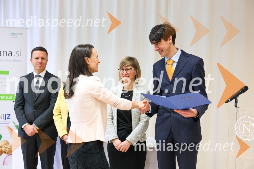  Martin Gosenca, vodja sektorja za hrano, Direktorat za hrano in ribištvo;  Nataša Češnovar Gregorc, direktorica raziskav in razvoja, Argeta; doc. dr. Anita Kušar, raziskovalka, pomočnica vodje raziskovalne skupine, Inštitut za nutricionistiko; prof. dr. Igor Pravst, vodja raziskovalne skupine, Inštitut za nutricionistikoRazglašena so najbolj inovativna živila leta 2023