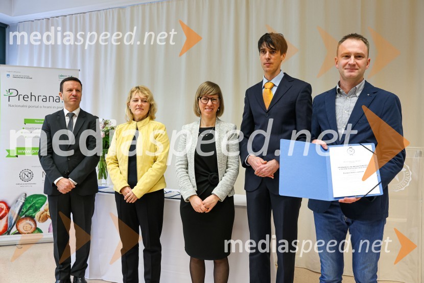  Martin Gosenca, vodja sektorja za hrano, Direktorat za hrano in ribištvo;  Marjeta Recek, vodja, Sektor za varovanje zdravja; doc. dr. Anita Kušar, raziskovalka, pomočnica vodje raziskovalne skupine, Inštitut za nutricionistiko; prof. dr. Igor Pravst, vodja raziskovalne skupine, Inštitut za nutricionistiko;  Boštjan Kos, vodja, Pekarna SparRazglašena so najbolj inovativna živila leta 2023