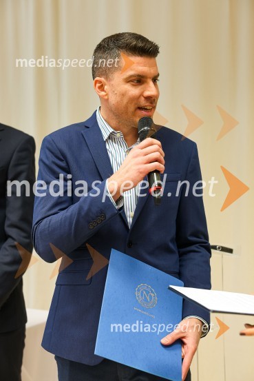  Jaka Lončarič, direktor marketinga in razvoja, Pekarna Grosuplje, Don Don d.o.o.Razglašena so najbolj inovativna živila leta 2023