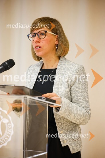 doc. dr. Anita Kušar, raziskovalka, pomočnica vodje raziskovalne skupine, Inštitut za nutricionistikoRazglašena so najbolj inovativna živila leta 2023