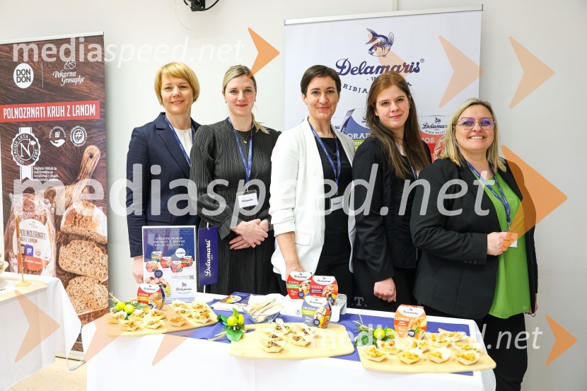  Monika Marin, direktorica proizvodnje, Delamaris;  Špela Žitko, direktorica marketinga, Delamaris;  Laura Sabljaković, vodja, Delamaris;  ... ;  ... Razglašena so najbolj inovativna živila leta 2023