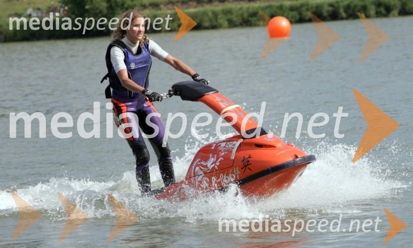 Avstrijska predstavnica, edina ženska 