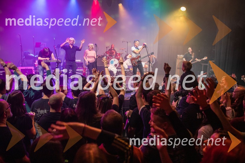  Anuša Podgornik, Zmelkoow;  Iztok Cergol, glasbenik;  Eva Brajkovič, Zmelokoow;  Goga Gorazd Sedmak, Zmelkoow;  Žare  Pavletič, ZmelkoowZmelkoow, veliki poslovilni koncert