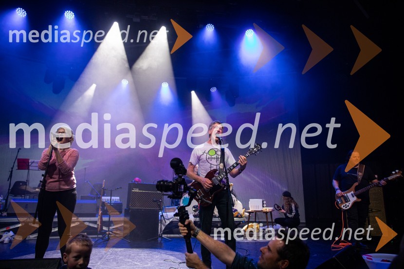  Eva Brajkovič, Zmelokoow;  Goga Gorazd Sedmak, Zmelkoow;  Žare  Pavletič, ZmelkoowZmelkoow, veliki poslovilni koncert