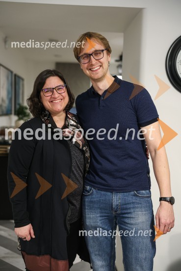  ... ;  David Zupančič, specializant infektologije, pisatelj in spletni vplivnežNajhitreje prodajani pisatelj v Sloveniji je David Zupančič