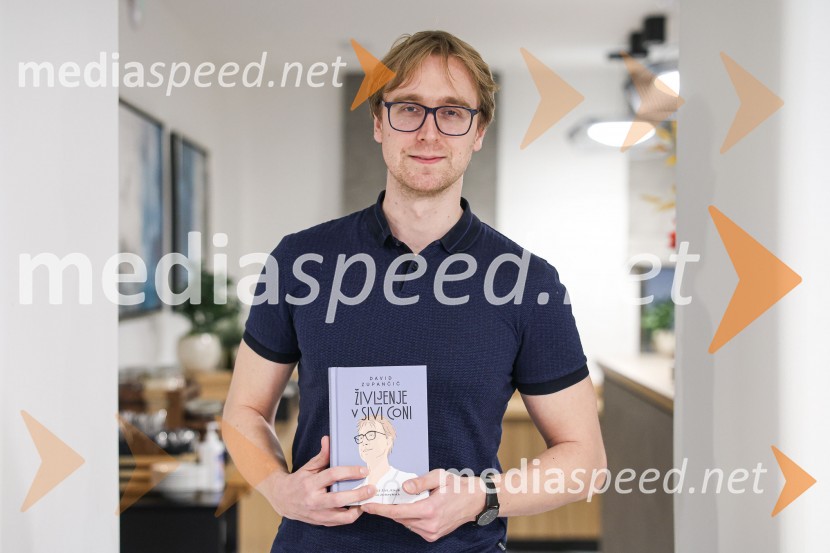  David Zupančič, specializant infektologije, pisatelj in spletni vplivnežNajhitreje prodajani pisatelj v Sloveniji je David Zupančič