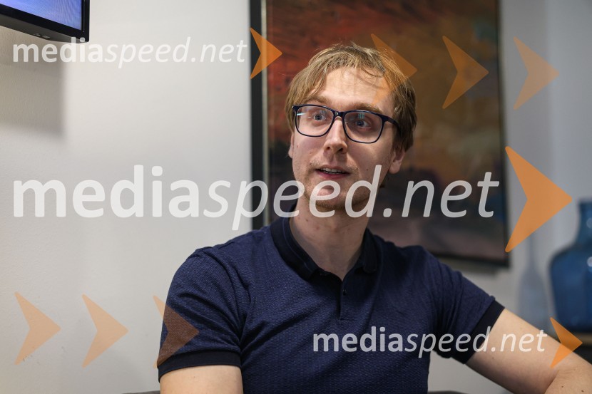  David Zupančič, specializant infektologije, pisatelj in spletni vplivnežNajhitreje prodajani pisatelj v Sloveniji je David Zupančič