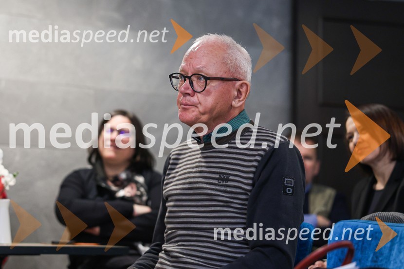 Najhitreje prodajani pisatelj v Sloveniji je David Zupančič