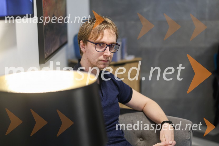  David Zupančič, specializant infektologije, pisatelj in spletni vplivnežNajhitreje prodajani pisatelj v Sloveniji je David Zupančič