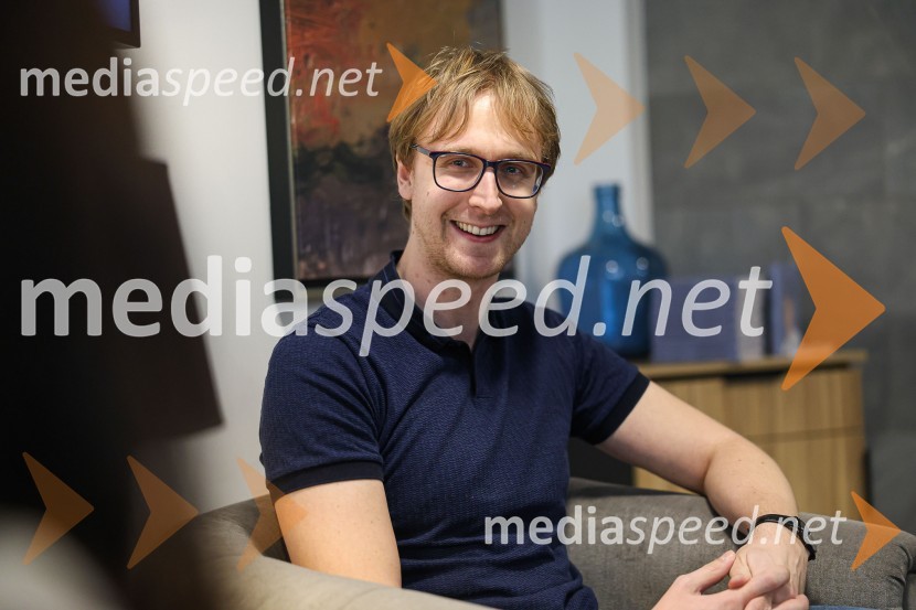  David Zupančič, specializant infektologije, pisatelj in spletni vplivnežNajhitreje prodajani pisatelj v Sloveniji je David Zupančič