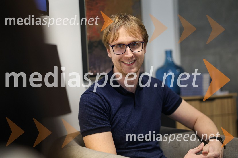  David Zupančič, specializant infektologije, pisatelj in spletni vplivnežNajhitreje prodajani pisatelj v Sloveniji je David Zupančič