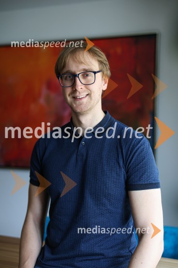  David Zupančič, specializant infektologije, pisatelj in spletni vplivnežNajhitreje prodajani pisatelj v Sloveniji je David Zupančič