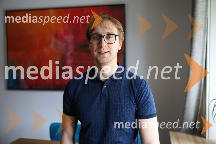  David Zupančič, specializant infektologije, pisatelj in spletni vplivnežNajhitreje prodajani pisatelj v Sloveniji je David Zupančič