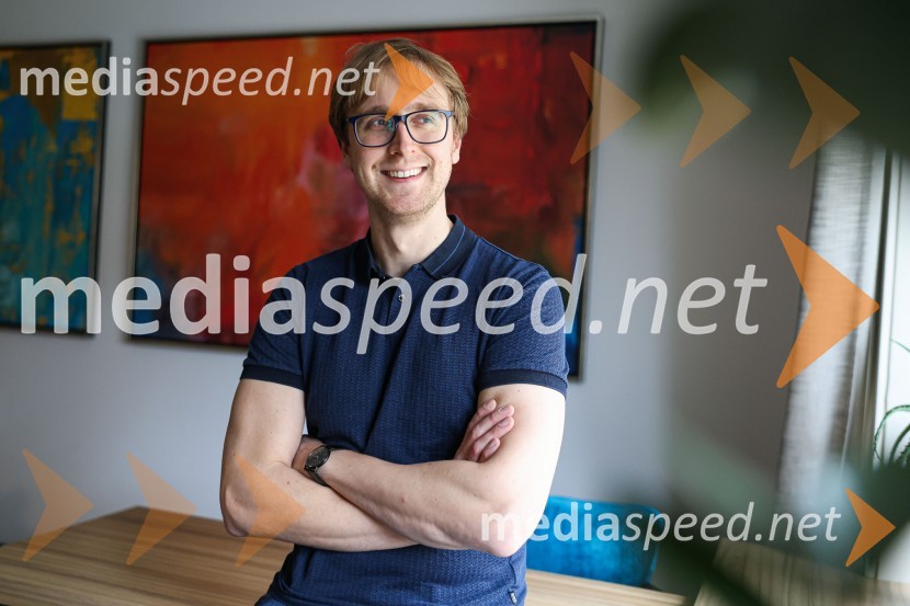  David Zupančič, specializant infektologije, pisatelj in spletni vplivnežNajhitreje prodajani pisatelj v Sloveniji je David Zupančič