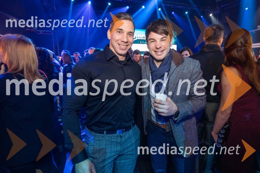  Luka Ravnič;  ... Outstanding 2022, presežki v zunanjem oglaševanju, DRUŽENJE