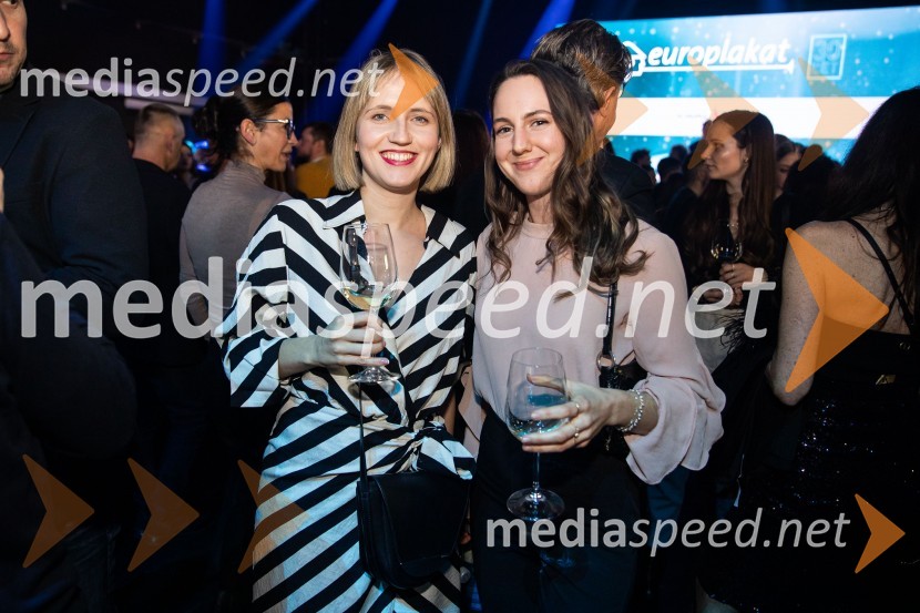  Tamara Lugarič;  ... Outstanding 2022, presežki v zunanjem oglaševanju, DRUŽENJE