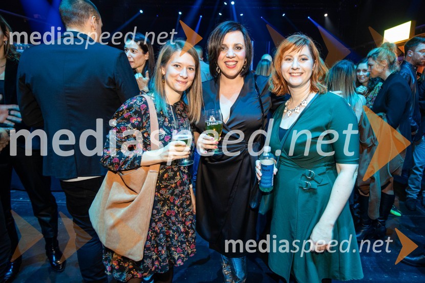  ... ;  Petra Simončič, vodja oglasnega trženja, revija Gloss;  ... Outstanding 2022, presežki v zunanjem oglaševanju, DRUŽENJE