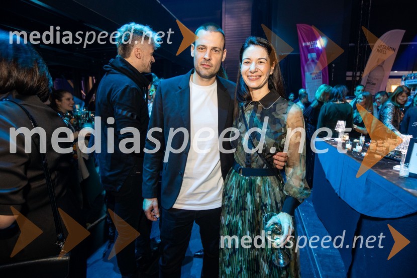  Tine Lugarič, kreativni direktor, agencija Trampolin;  ... Outstanding 2022, presežki v zunanjem oglaševanju, DRUŽENJE