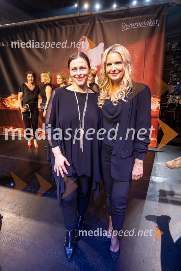  Nuška Drašček, pevka;  Bernarda Žarn, voditeljicaOutstanding 2022, presežki v zunanjem oglaševanju, DRUŽENJE