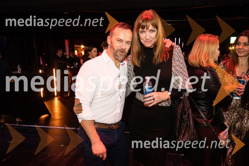  ... ; mag. Rinalda Klemenčič, direktorica Službe za inovacije in podatkovno poslovanje in v. d. direktorice Službe za marketing in odnose z javnostmi, Zavarovalnica SavaOutstanding 2022, presežki v zunanjem oglaševanju, DRUŽENJE