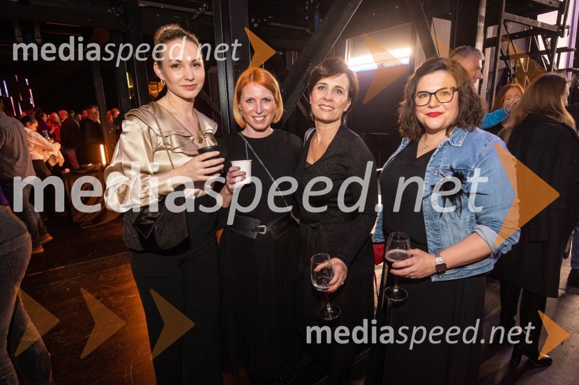  ... ;  ... ;  ... ;  Arin Čebokli, herman in partnerjiOutstanding 2022, presežki v zunanjem oglaševanju, DRUŽENJE