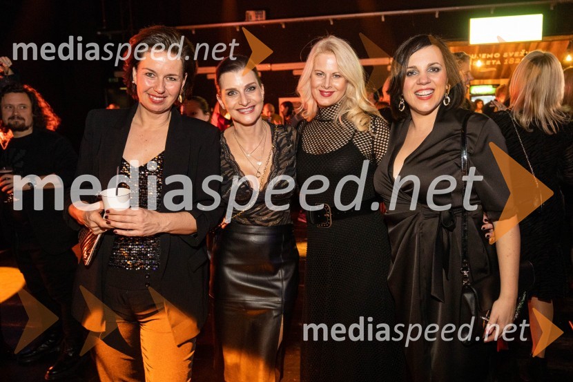  ... ;  ... ;  ... ;  Petra Košir, oglasno trženje edicij GLOSSOutstanding 2022, presežki v zunanjem oglaševanju, DRUŽENJE