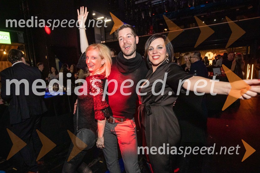  ... ;  ... ;  Petra Košir, oglasno trženje edicij GLOSSOutstanding 2022, presežki v zunanjem oglaševanju, DRUŽENJE