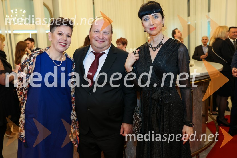  ... ;  ... ;  dr. Jerca  Legan, antropologinjaRomeo in Julija, jubilejna predstava ob 30-letnici umetniškega ustvarjanja Valentine Turcu