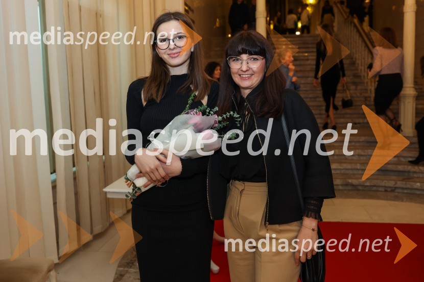  ... ;  Devana Blakaj, Lokal NanaRomeo in Julija, jubilejna predstava ob 30-letnici umetniškega ustvarjanja Valentine Turcu