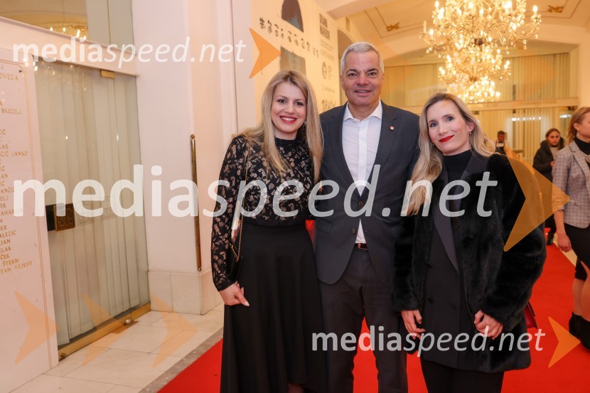  Katja Arsenovič, direktorica Rožmarin Hospitality Group;  Aleksander Saša Arsenovič, župan, Mestna občina Maribor;  ... Romeo in Julija, jubilejna predstava ob 30-letnici umetniškega ustvarjanja Valentine Turcu