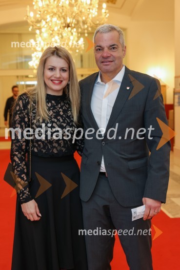  Katja Arsenovič, direktorica Rožmarin Hospitality Group;  Aleksander Saša Arsenovič, župan, Mestna občina MariborRomeo in Julija, jubilejna predstava ob 30-letnici umetniškega ustvarjanja Valentine Turcu