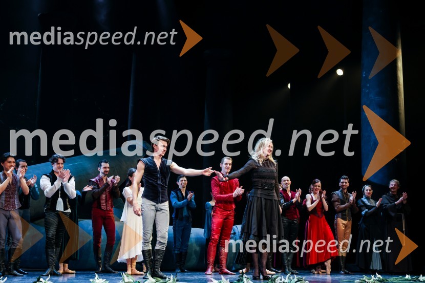  Tamás Darai, baletni solist;  Valentina Turcu, koreografinja in baletna solistkaRomeo in Julija, jubilejna predstava ob 30-letnici umetniškega ustvarjanja Valentine Turcu