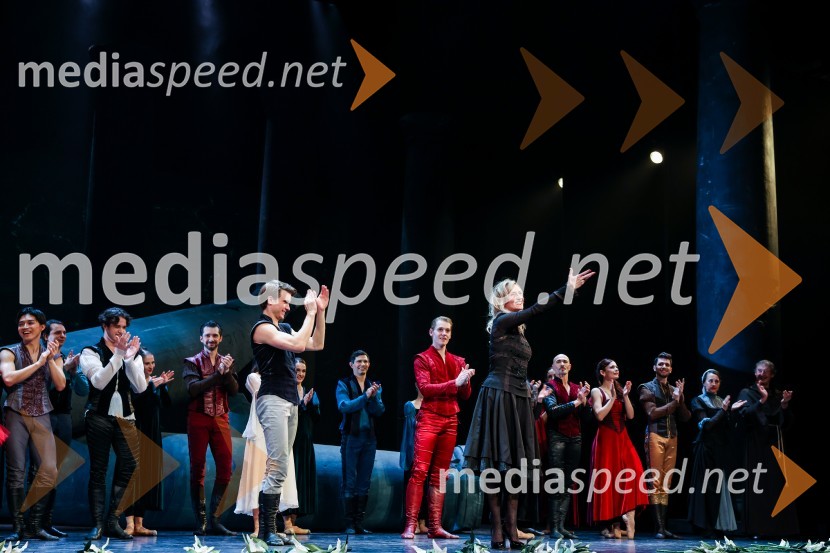  Tamás Darai, baletni solist;  Valentina Turcu, koreografinja in baletna solistkaRomeo in Julija, jubilejna predstava ob 30-letnici umetniškega ustvarjanja Valentine Turcu