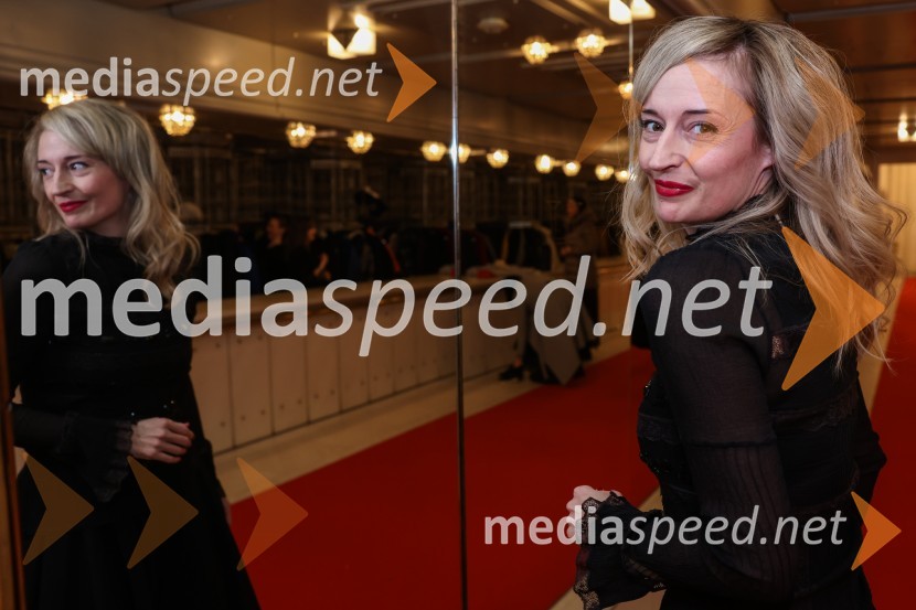  Valentina Turcu, koreografinja in baletna solistkaRomeo in Julija, jubilejna predstava ob 30-letnici umetniškega ustvarjanja Valentine Turcu